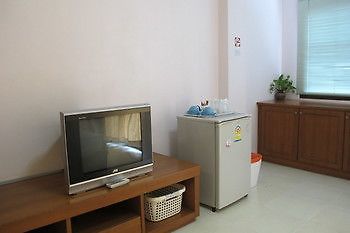 솜자이 하우스 호텔 시 라차 외부 사진